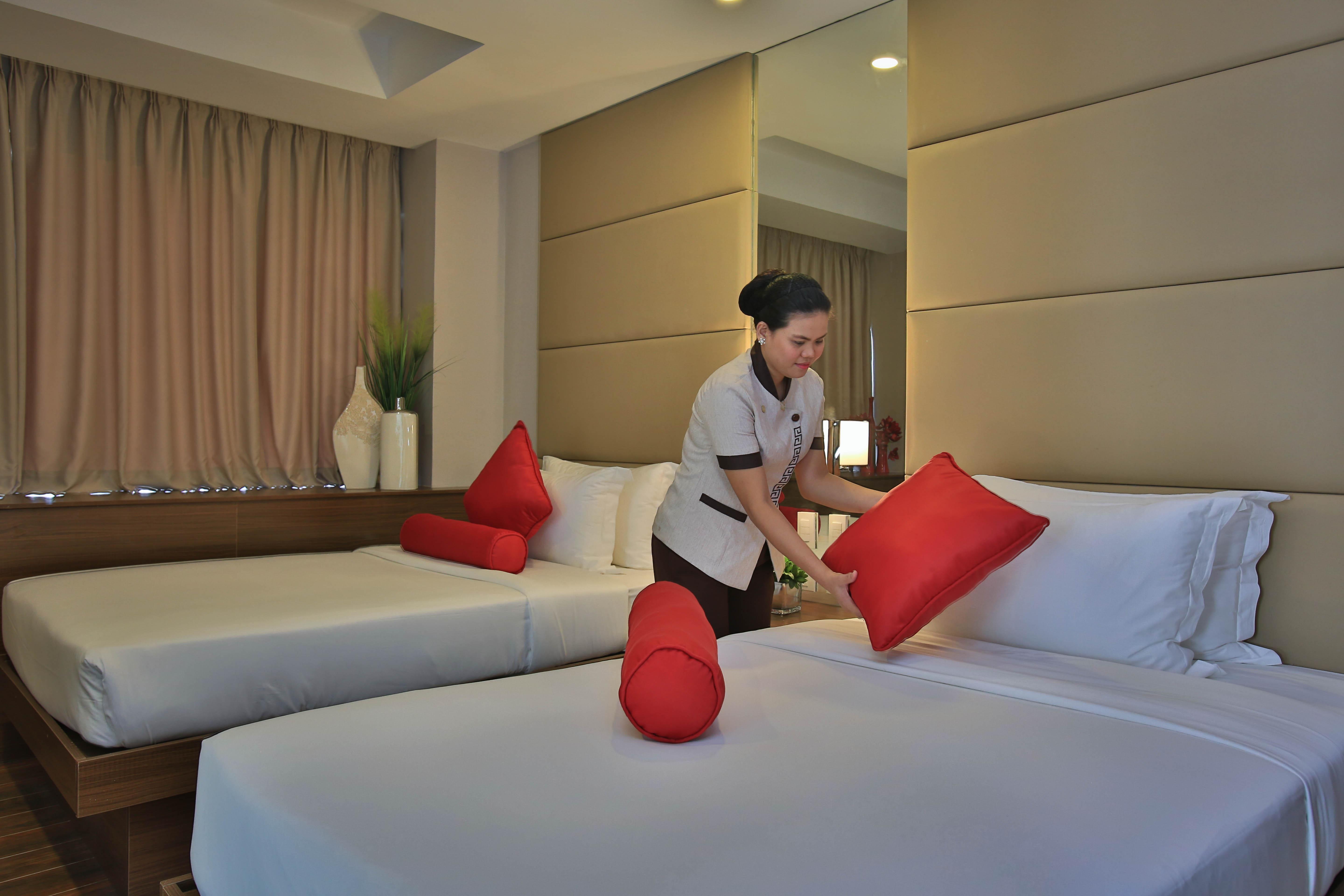 Valero Grand Suites By Swiss-Belhotel Makati City Exterior photo