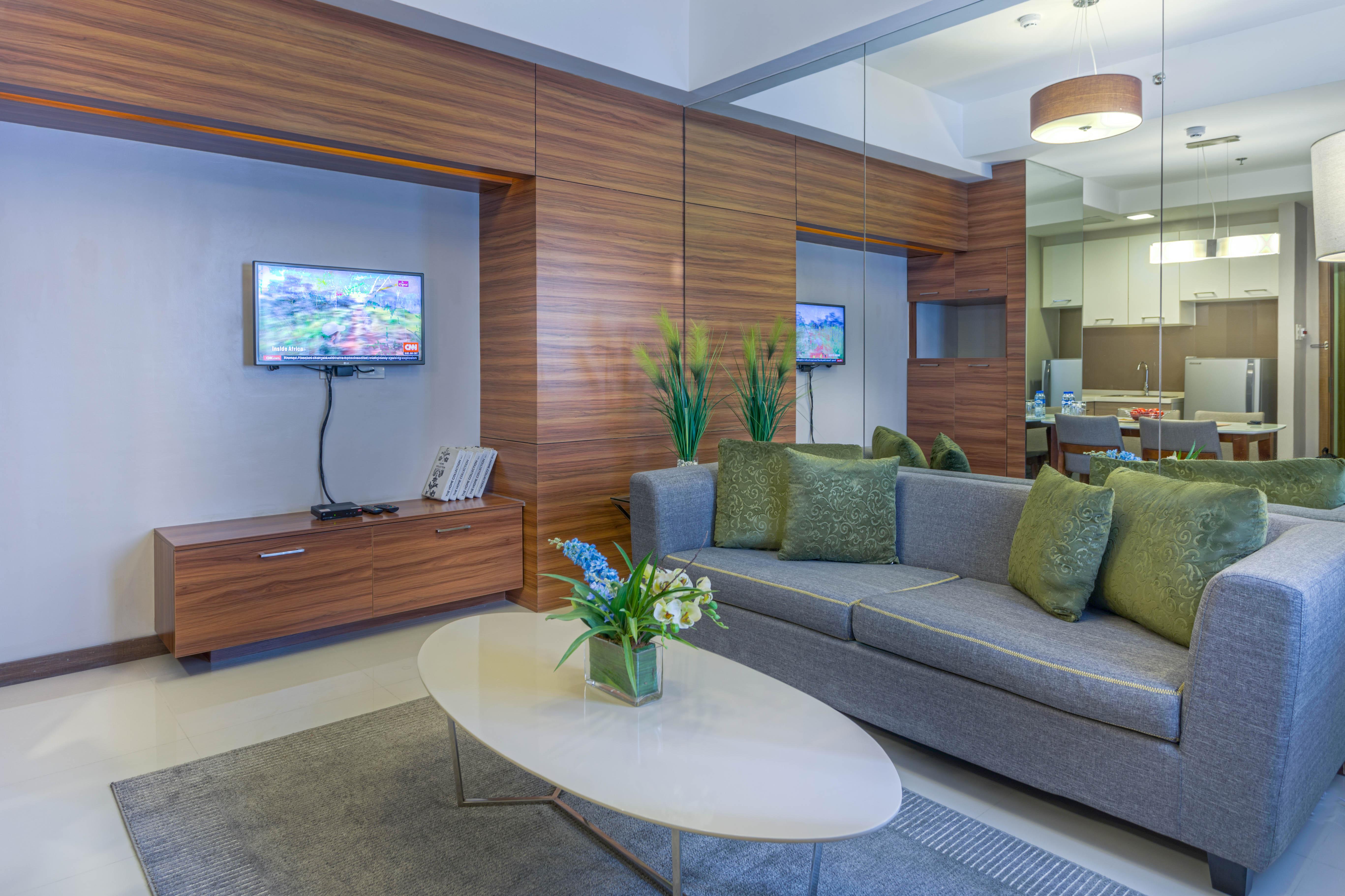 Valero Grand Suites By Swiss-Belhotel Makati City Exterior photo