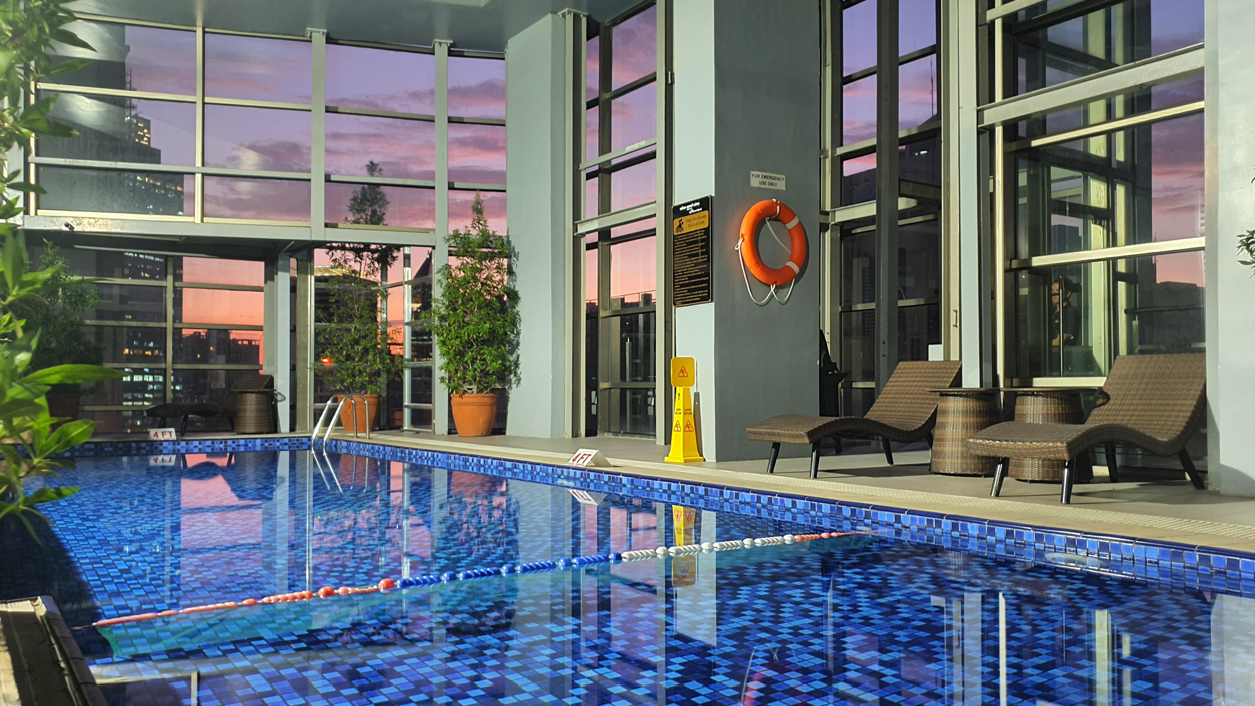 Valero Grand Suites By Swiss-Belhotel Makati City Exterior photo