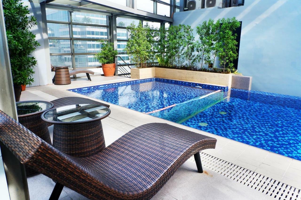 Valero Grand Suites By Swiss-Belhotel Makati City Exterior photo