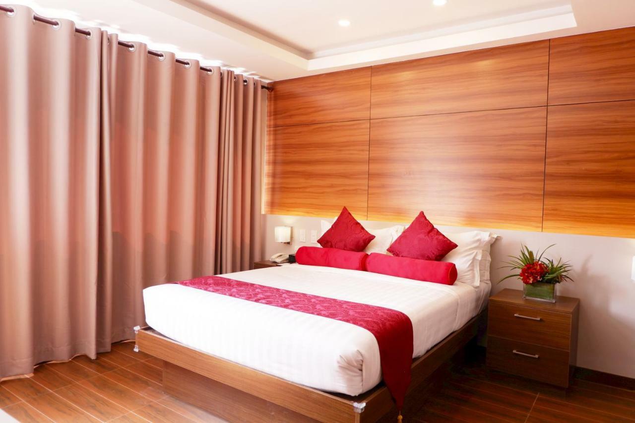 Valero Grand Suites By Swiss-Belhotel Makati City Exterior photo